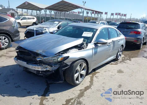 2018 Honda Accord Touring z USA, uszkodzony, nr VIN 1HGCV1F98JA213334
